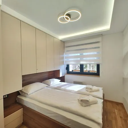 Diamond House 公寓 *