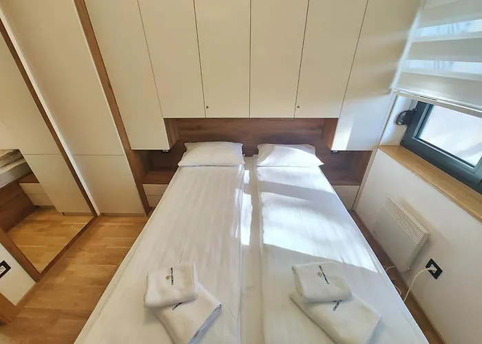 Diamond House ズラティボール